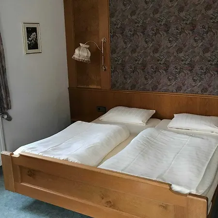Hotel Weinhotel 3*